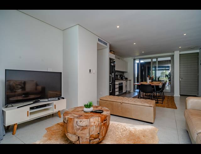 2 BEDROOM APARTMENT TO LET IN SIBAYA PRECINCT